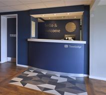 Travelodge Rugby Dunchurch Lobby
