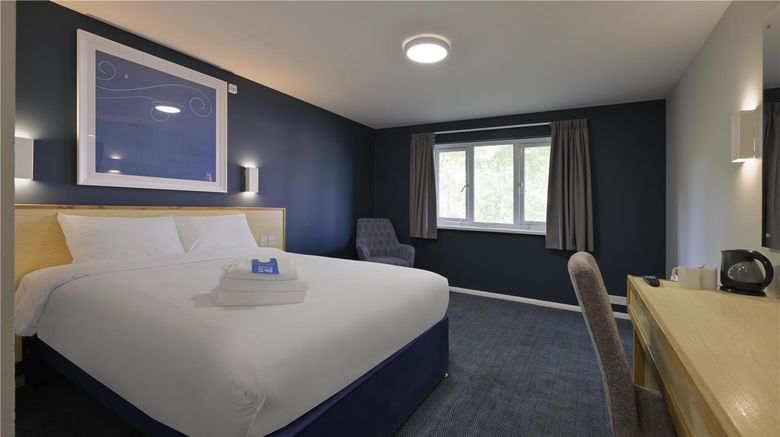 <b>Travelodge Rugby Dunchurch Room</b>. Images powered by <a href="https://iceportal.shijigroup.com/" title="IcePortal" target="_blank">IcePortal</a>.