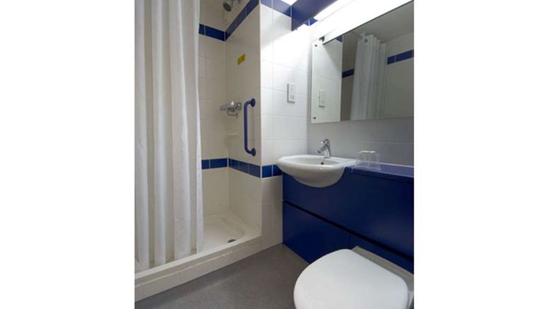<b>Travelodge-Saltash Suite</b>. Images powered by <a href="https://iceportal.shijigroup.com/" title="IcePortal" target="_blank">IcePortal</a>.