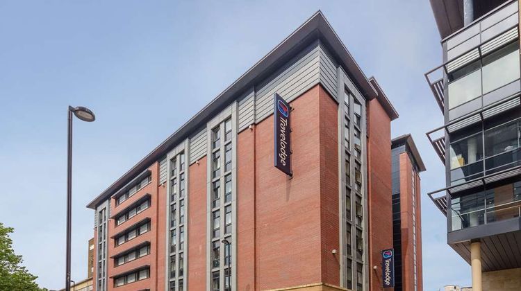 Travelodge Sheffield Central Exterior