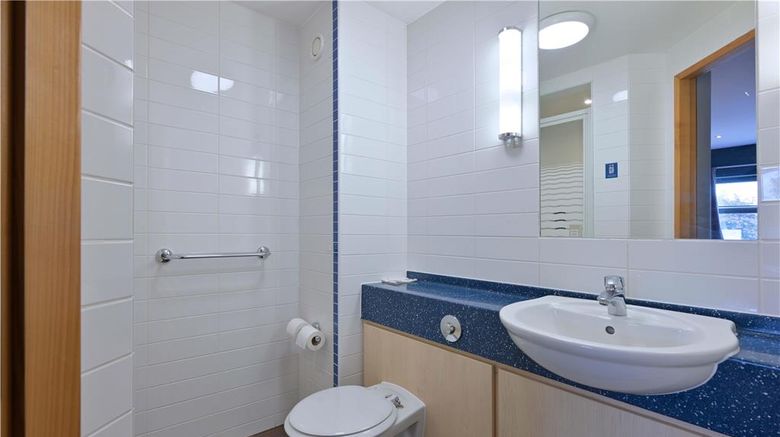 <b>Travelodge Sheffield Meadowhall Room</b>. Images powered by <a href="https://iceportal.shijigroup.com/" title="IcePortal" target="_blank">IcePortal</a>.