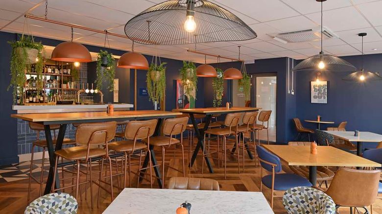 <b>Travelodge Slough Restaurant</b>. Images powered by <a href="https://iceportal.shijigroup.com/" title="IcePortal" target="_blank">IcePortal</a>.