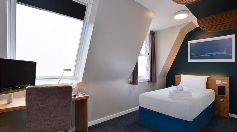 <b>Travelodge Southampton Room</b>. Images powered by <a href="https://iceportal.shijigroup.com/" title="IcePortal" target="_blank">IcePortal</a>.