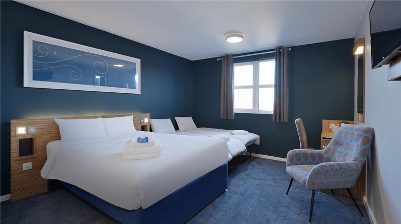 <b>Travelodge Spalding Room</b>. Images powered by <a href="https://iceportal.shijigroup.com/" title="IcePortal" target="_blank">IcePortal</a>.