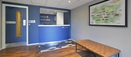 Travelodge Stratford Alcester Lobby