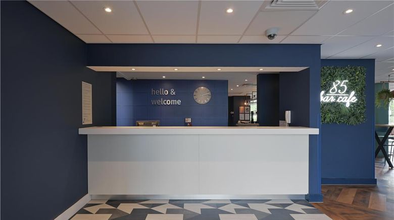 <b>Travelodge Stratford Upon Avon Hotel Lobby</b>. Images powered by <a href="https://iceportal.shijigroup.com/" title="IcePortal" target="_blank">IcePortal</a>.