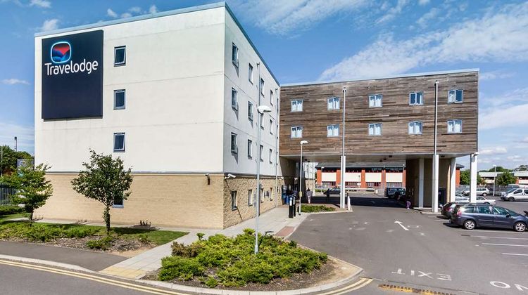 Travelodge Sunbury M3 Exterior