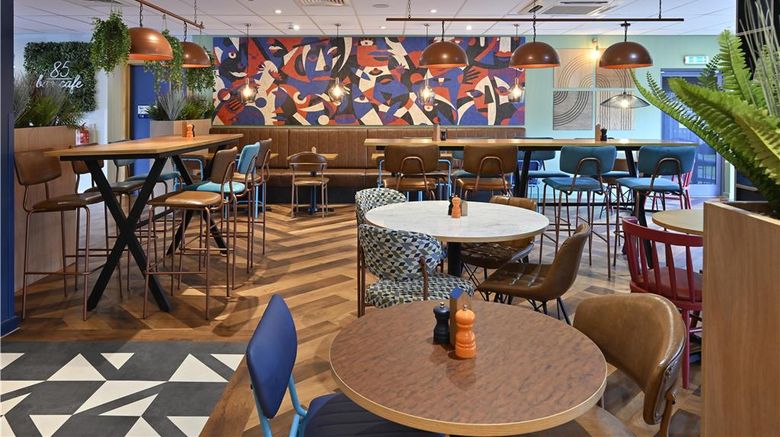 <b>Travelodge Sunbury M3 Restaurant</b>. Images powered by <a href="https://iceportal.shijigroup.com/" title="IcePortal" target="_blank">IcePortal</a>.
