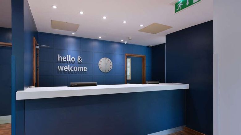 <b>Travelodge Swansea Central Lobby</b>. Images powered by <a href="https://iceportal.shijigroup.com/" title="IcePortal" target="_blank">IcePortal</a>.