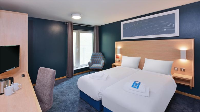 <b>Travelodge Swansea Central Room</b>. Images powered by <a href="https://iceportal.shijigroup.com/" title="IcePortal" target="_blank">IcePortal</a>.