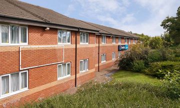 Travelodge Swansea M4