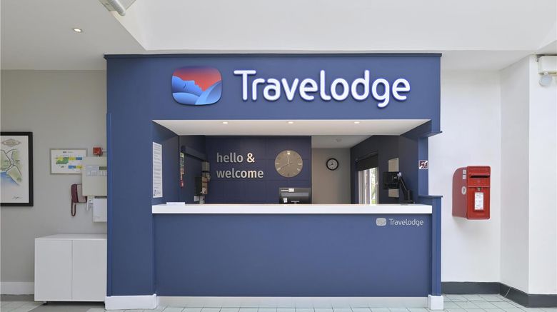 <b>Travelodge Swansea M4 Lobby</b>. Images powered by <a href="https://iceportal.shijigroup.com/" title="IcePortal" target="_blank">IcePortal</a>.
