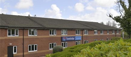 Travelodge Swansea M4 Exterior