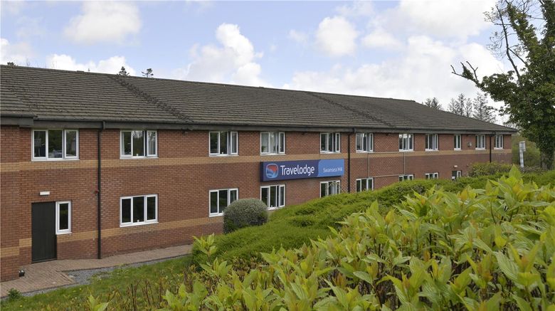 <b>Travelodge Swansea M4 Exterior</b>. Images powered by <a href="https://iceportal.shijigroup.com/" title="IcePortal" target="_blank">IcePortal</a>.