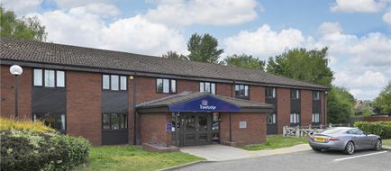 Travelodge Telford Shawbirch Exterior