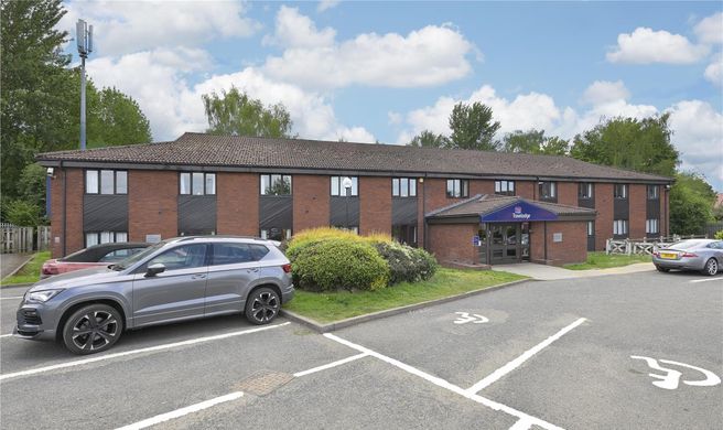 Travelodge Telford Shawbirch Exterior