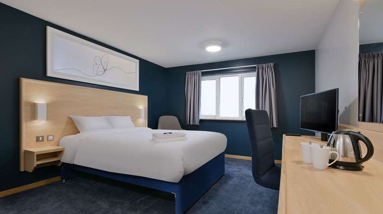 <b>Travelodge Thame Room</b>. Images powered by <a href="https://iceportal.shijigroup.com/" title="IcePortal" target="_blank">IcePortal</a>.