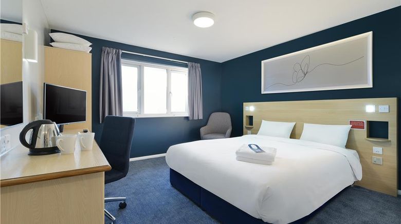 <b>Travelodge Thame Room</b>. Images powered by <a href="https://iceportal.shijigroup.com/" title="IcePortal" target="_blank">IcePortal</a>.