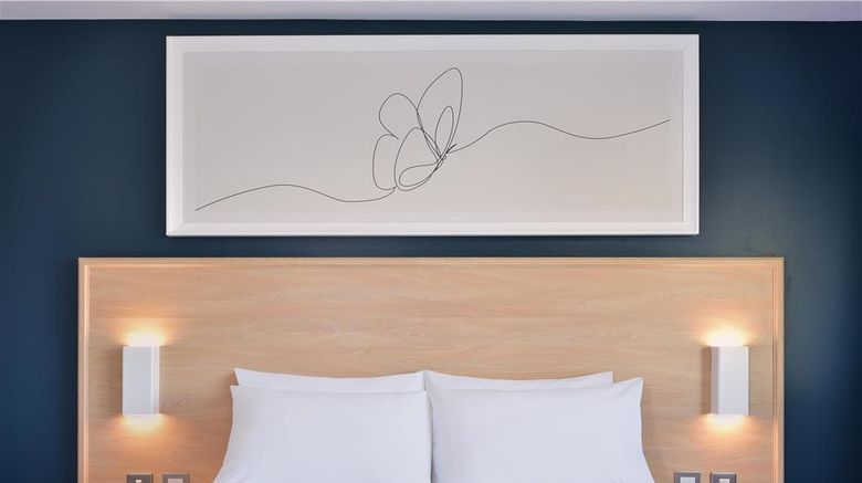 <b>Travelodge Thame Room</b>. Images powered by <a href="https://iceportal.shijigroup.com/" title="IcePortal" target="_blank">IcePortal</a>.