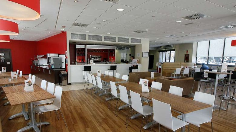 <b>Travelodge Valencia Aeropuerto Hotel Restaurant</b>. Images powered by <a href="https://iceportal.shijigroup.com/" title="IcePortal" target="_blank">IcePortal</a>.