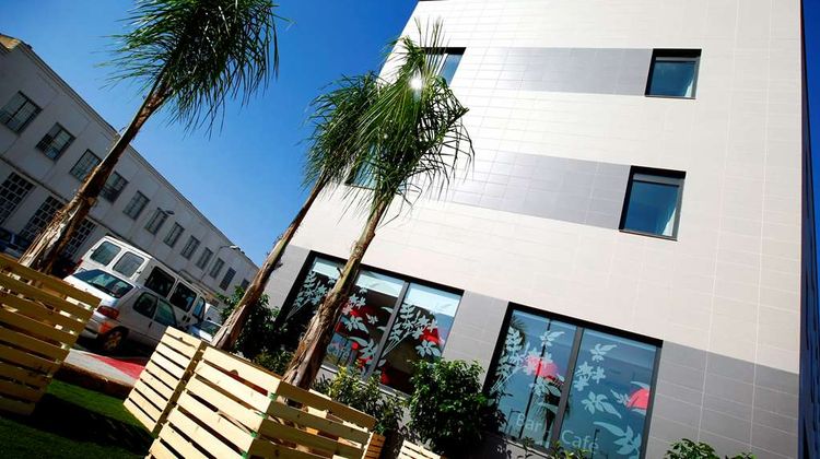 Travelodge Valencia Aeropuerto Hotel Exterior