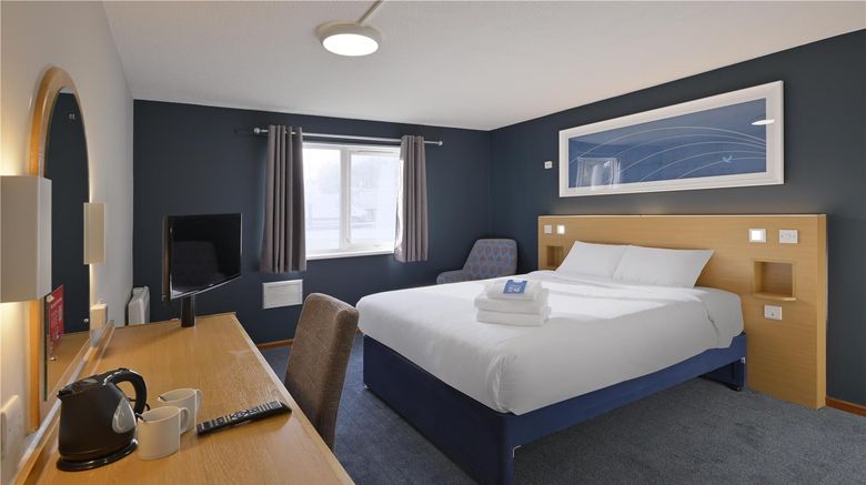 <b>Travelodge Wakefield Woolley Edge North Room</b>. Images powered by <a href="https://iceportal.shijigroup.com/" title="IcePortal" target="_blank">IcePortal</a>.