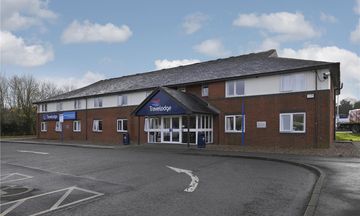 Travelodge Wakefield Woolley Edge North