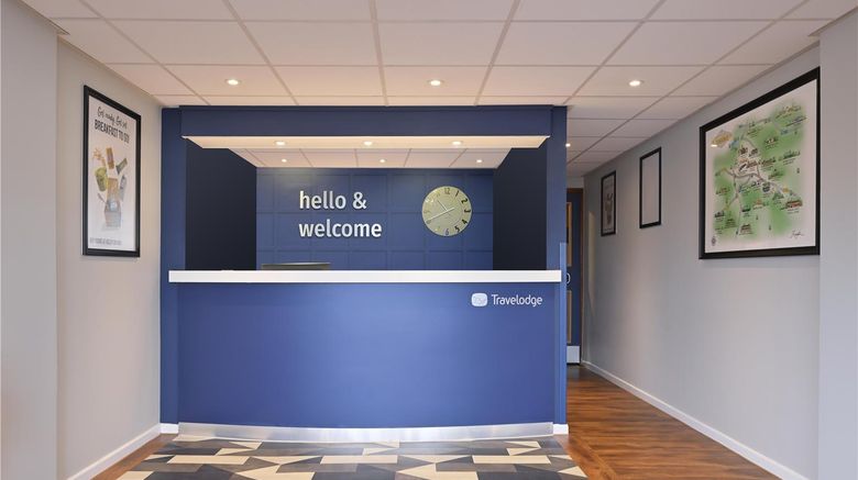 <b>Travelodge Wakefield Woolley Edge North Lobby</b>. Images powered by <a href="https://iceportal.shijigroup.com/" title="IcePortal" target="_blank">IcePortal</a>.