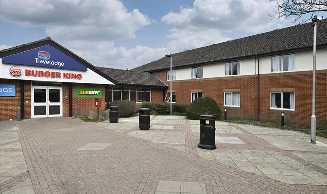 Travelodge Warminster Hotel Exterior