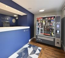Travelodge Warminster Hotel Lobby