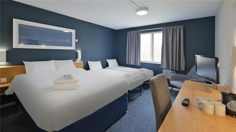 <b>Travelodge Warminster Hotel Room</b>. Images powered by <a href="https://iceportal.shijigroup.com/" title="IcePortal" target="_blank">IcePortal</a>.