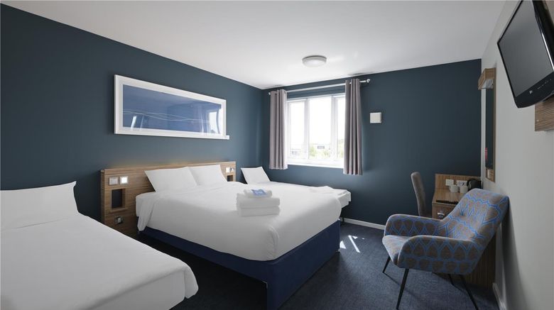 <b>Travelodge Warrington Gemini Room</b>. Images powered by <a href="https://iceportal.shijigroup.com/" title="IcePortal" target="_blank">IcePortal</a>.