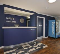 Travelodge Warrington Lowton Lobby
