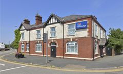 Travelodge Warrington Lowton