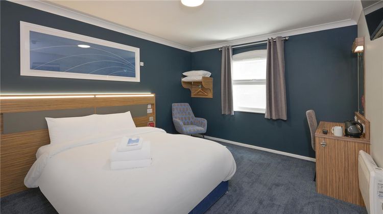 Travelodge Warrington Lowton Room