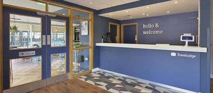 Travelodge Watford Central Lobby