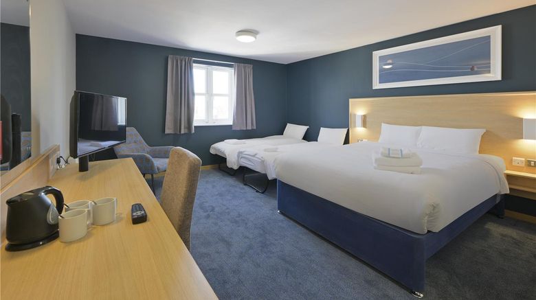 <b>Travelodge Watford Central Room</b>. Images powered by <a href="https://iceportal.shijigroup.com/" title="IcePortal" target="_blank">IcePortal</a>.