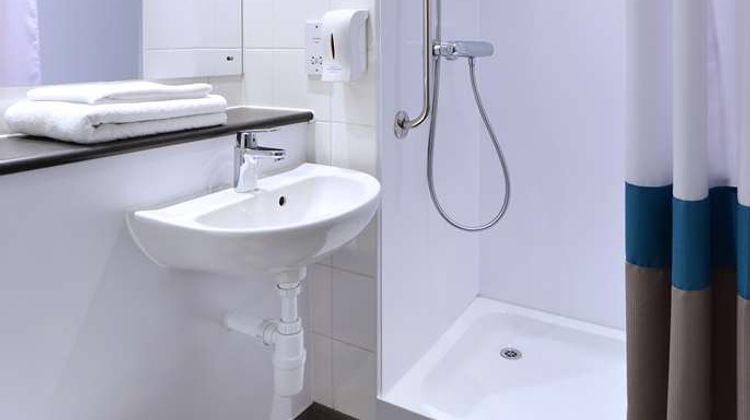Travelodge Winnersh Triangle Hotel Room