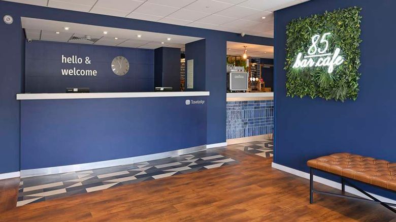 <b>Travelodge Winnersh Triangle Hotel Lobby</b>. Images powered by <a href="https://iceportal.shijigroup.com/" title="IcePortal" target="_blank">IcePortal</a>.