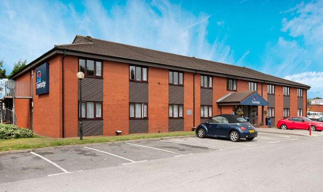 Travelodge Wrexham Exterior