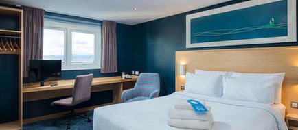Travelodge Wrexham Room
