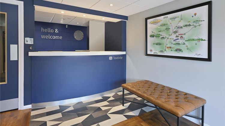 Travelodge Wrexham Lobby