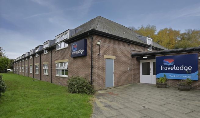 Travelodge York Hull Road Exterior