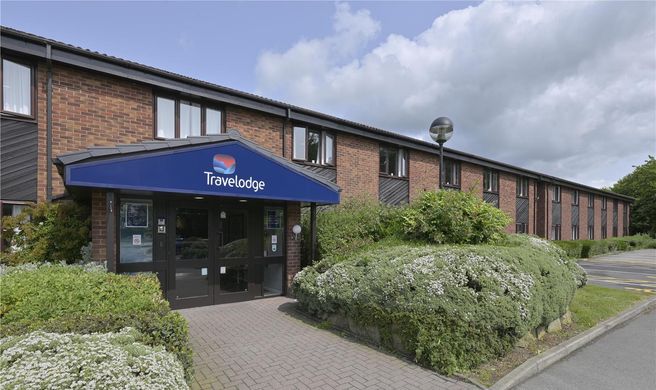 Travelodge York Tadcaster Exterior