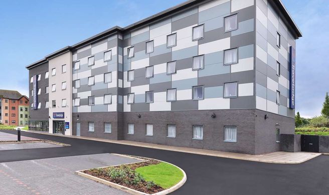 Travelodge Dudley Town Centre Exterior