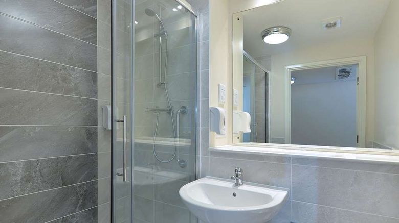 <b>Travelodge London Romford the Quadrant Room</b>. Images powered by <a href="https://iceportal.shijigroup.com/" title="IcePortal" target="_blank">IcePortal</a>.