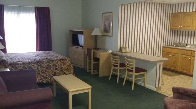 Baymont by Wyndham Cookeville Room
