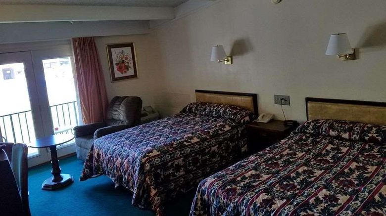 <b>Baymont by Wyndham Cookeville Room</b>. Images powered by <a href="https://iceportal.shijigroup.com/" title="IcePortal" target="_blank">IcePortal</a>.