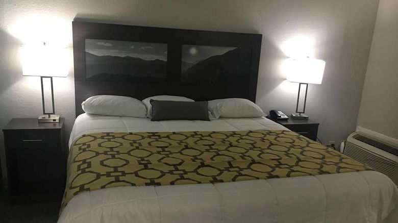 <b>Baymont by Wyndham Cookeville Room</b>. Images powered by <a href="https://iceportal.shijigroup.com/" title="IcePortal" target="_blank">IcePortal</a>.