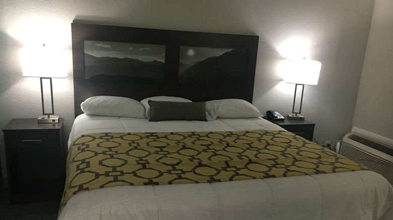 <b>Baymont by Wyndham Cookeville Room</b>. Images powered by <a href="https://iceportal.shijigroup.com/" title="IcePortal" target="_blank">IcePortal</a>.